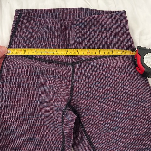 Lululemon Diamond Jacquard Space Dye Naval Blue Jewelled Magenta Rolldown Size 2 - Picture 2 of 4